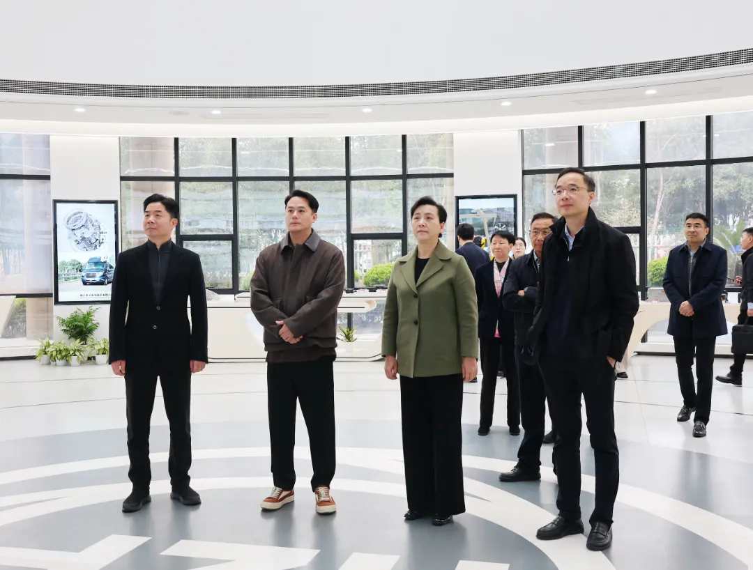 Wang Wenxu, Praeses Hangzhou Committee Municipalis Populi Sinensis Conferentiae Politicae Consultationis (CPPCC), investigat Zhaofeng Co, Ltd.